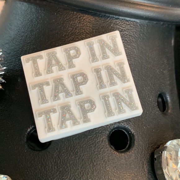 CROCS SAWEETIE ICY GIRL Sz 6 custom by Abigal. Authentic Crocs - Picture 11 of 12